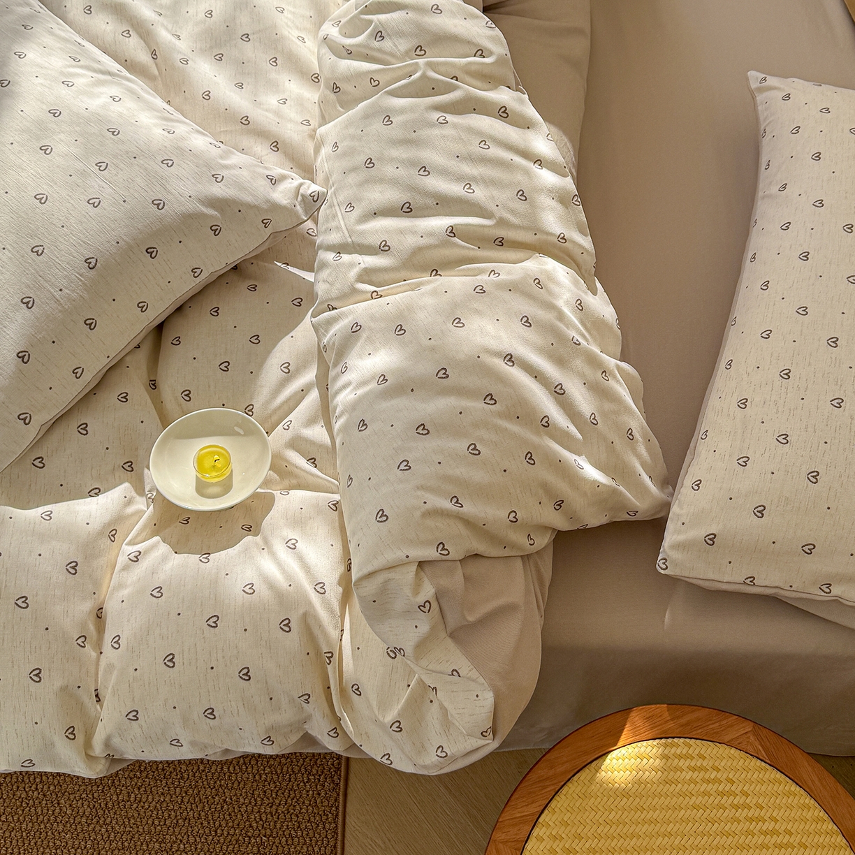 91家纺网 家纺一手货源 找家纺 竹合家纺 2026春夏新品色织棉麻棉纱系列皱皱纱四件套 小心心