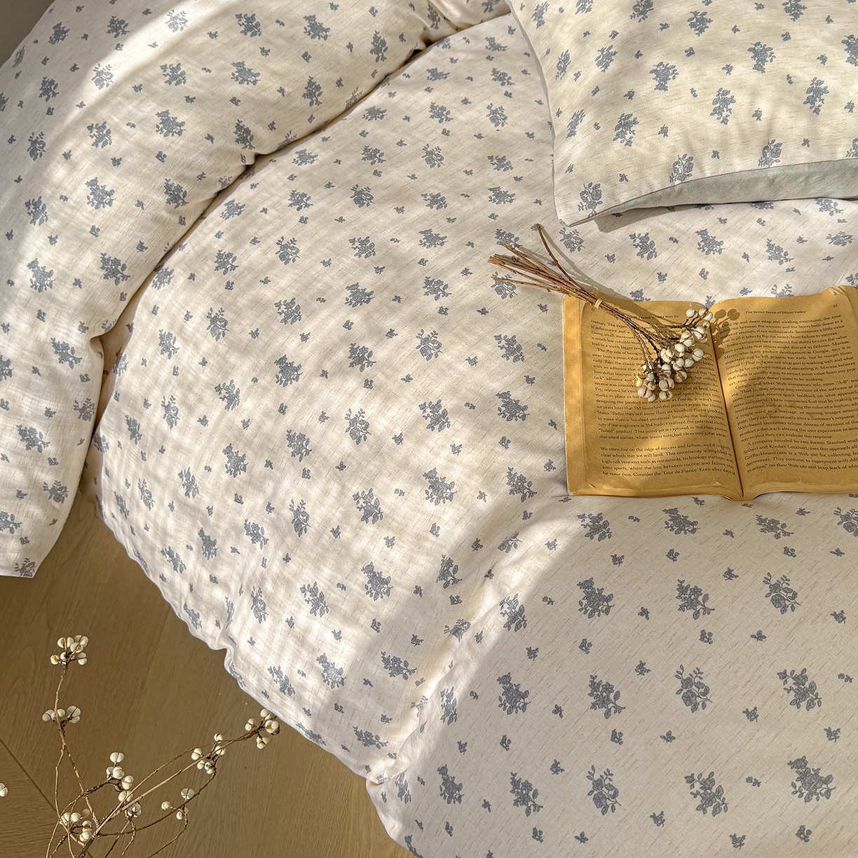 91家纺网 家纺一手货源 找家纺 竹合家纺 2026春夏新品色织棉麻棉纱系列皱皱纱四件套 罗卡拉灰