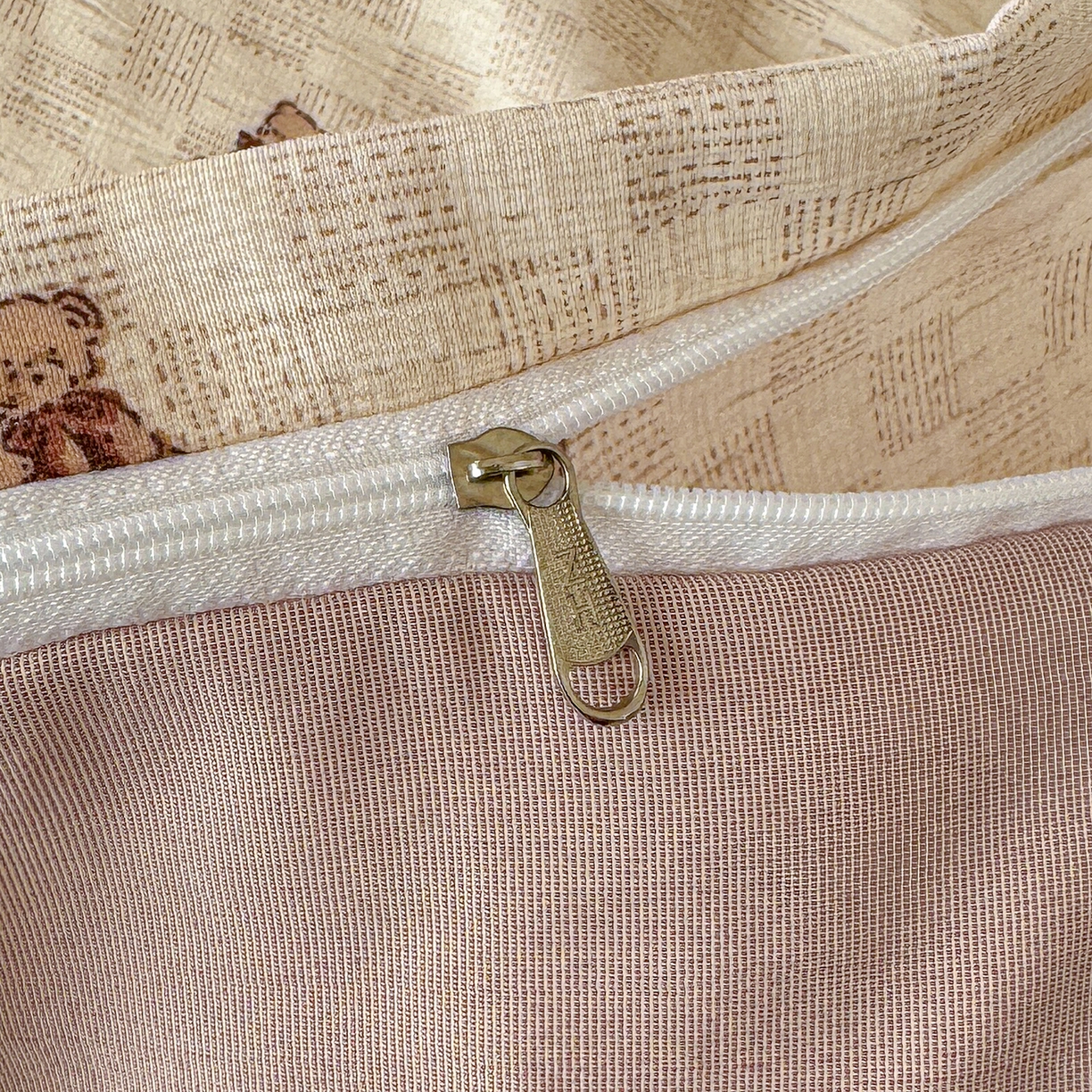 91家纺网 家纺一手货源 找家纺 竹合家纺 2026春夏新品色织棉麻棉纱系列皱皱纱四件套 棋盘格小熊