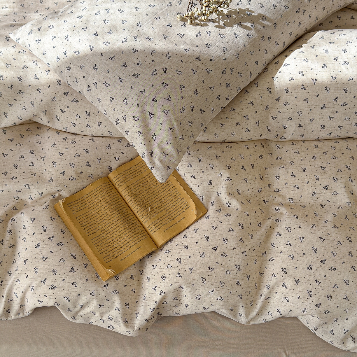 91家纺网 家纺一手货源 找家纺 竹合家纺 2026春夏新品色织棉麻棉纱系列皱皱纱四件套 素雅小花