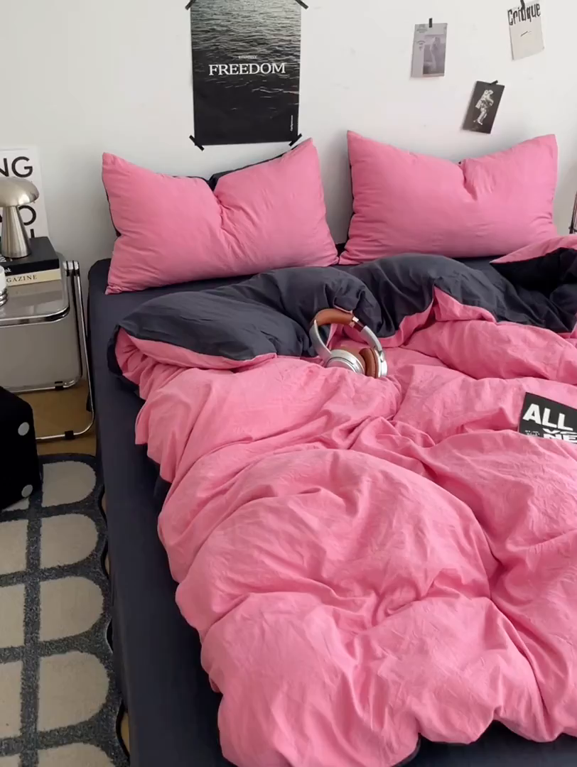 91家纺网 家纺一手货源 找家纺 卡斯诺家纺馆 2026新款水洗棉纯色双拼四件套（下载文件包含买家秀） 玫红藏青