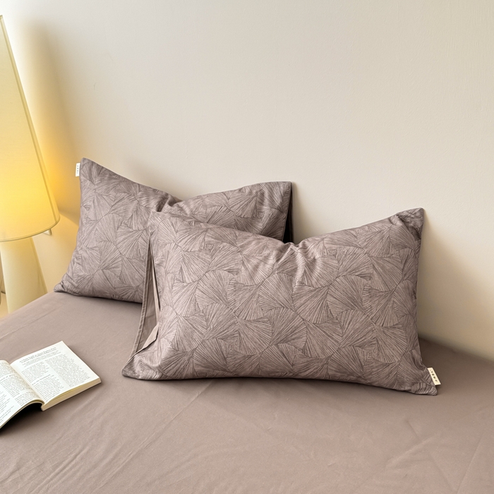 91家纺网 家纺一手货源 找家纺 女子家纺 2026新款40支斜纹全棉磨毛印花四件套 幽梦一品