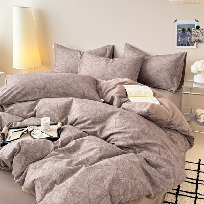 91家纺网 家纺一手货源 找家纺 女子家纺 2026新款40支斜纹全棉磨毛印花四件套 幽梦一品