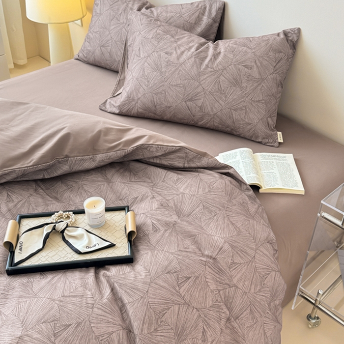 91家纺网 家纺一手货源 找家纺 女子家纺 2026新款40支斜纹全棉磨毛印花四件套 幽梦一品