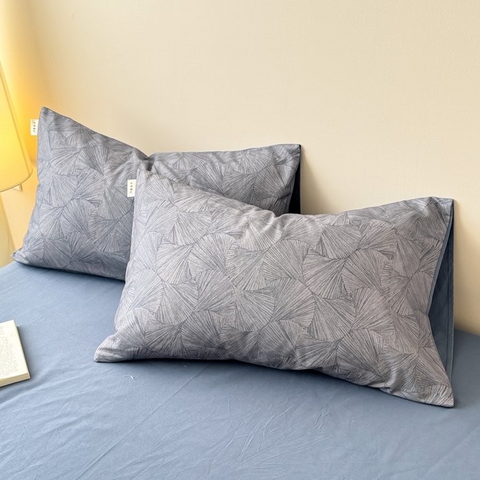 91家纺网 家纺一手货源 找家纺 女子家纺 2026新款40支斜纹全棉磨毛印花四件套 云影风华