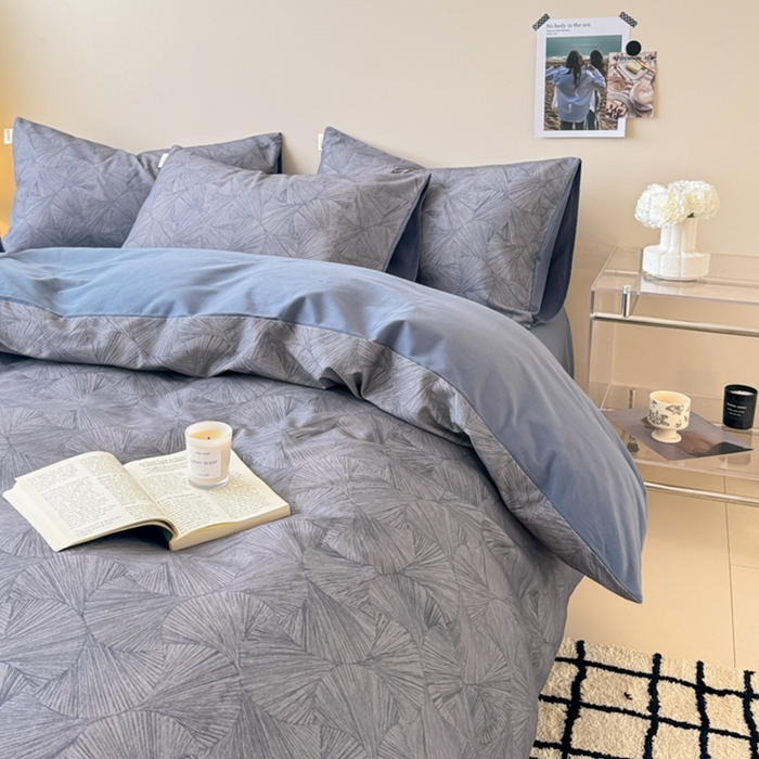 91家纺网 家纺一手货源 找家纺 女子家纺 2026新款40支斜纹全棉磨毛印花四件套 云影风华