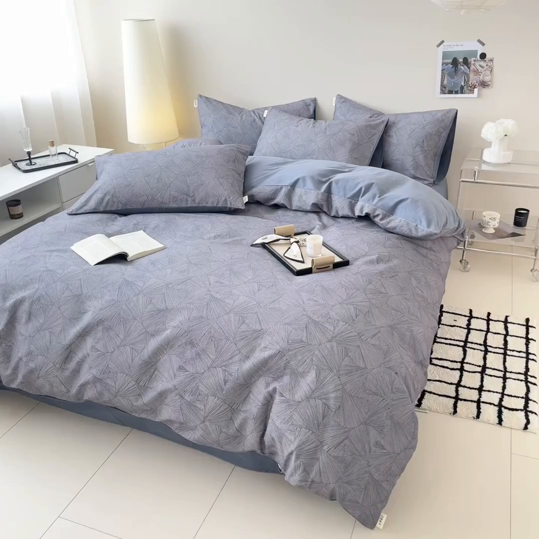 91家纺网 家纺一手货源 找家纺 女子家纺 2026新款40支斜纹全棉磨毛印花四件套 云影风华