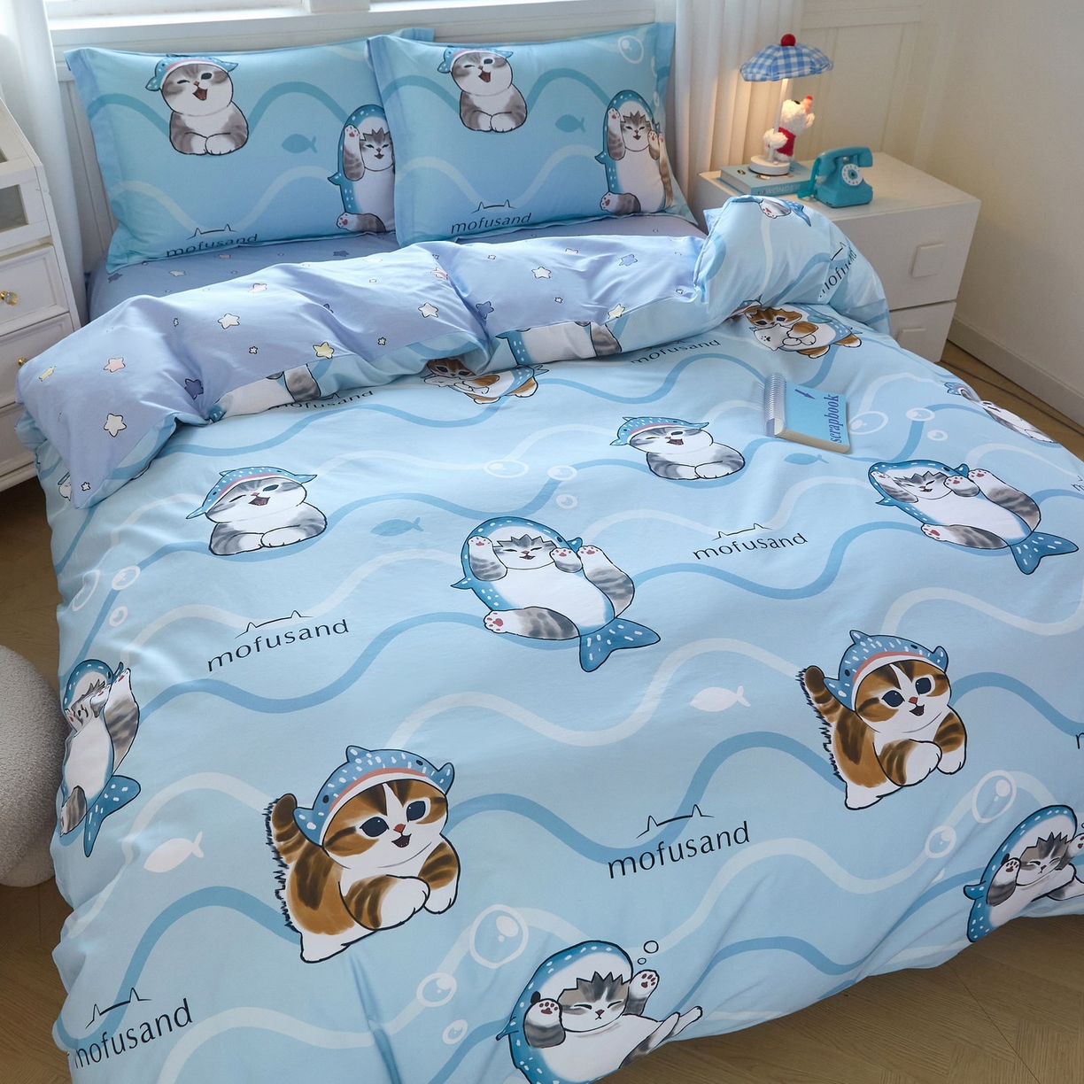 91家纺网 家纺一手货源 找家纺 （总）蘭菲家纺 2026新款全棉大版鲨鱼猫套件-猫福系列四件套