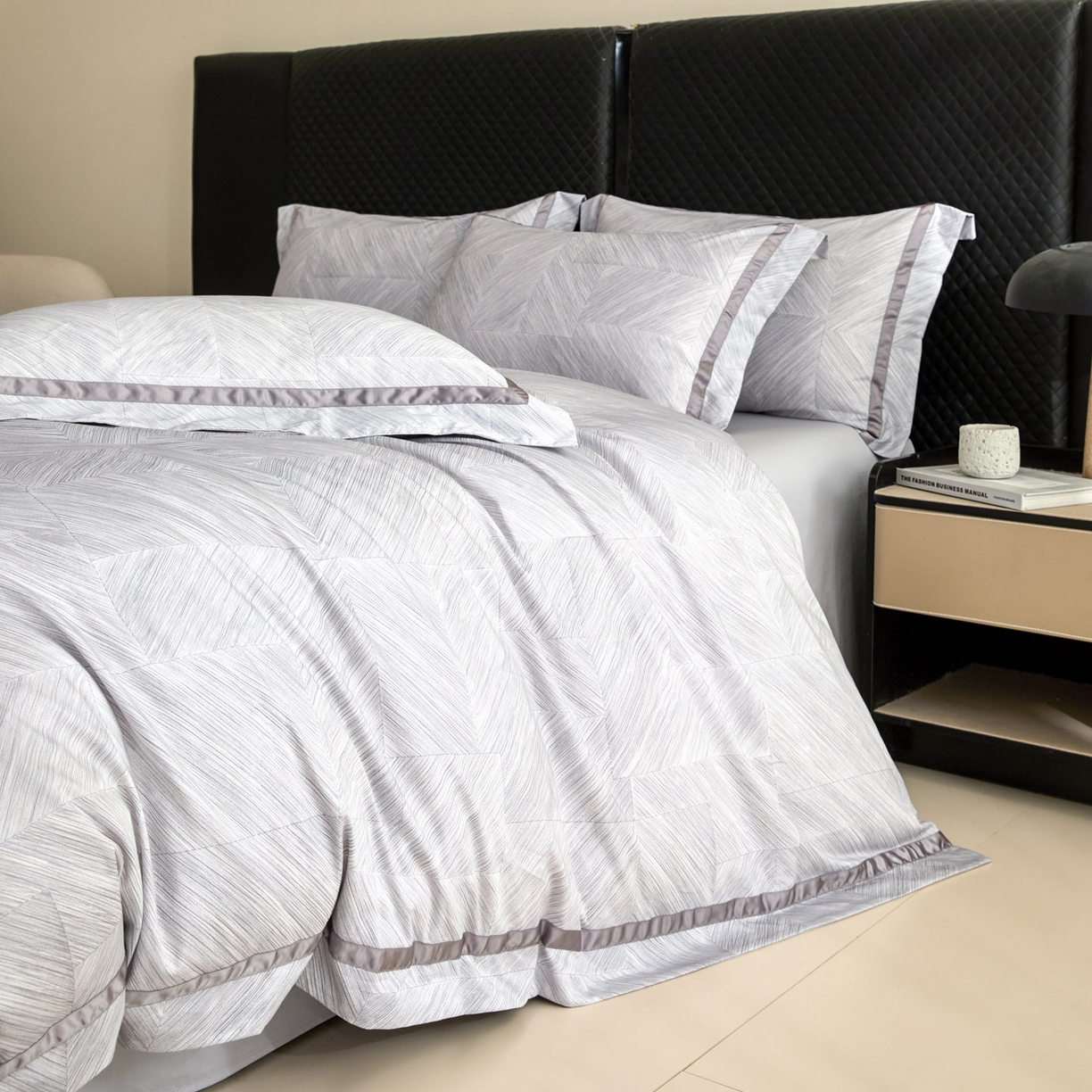 91家纺网 家纺一手货源 找家纺 新方向 2026新款数码印花50s双股全棉贡缎长绒棉四件套-星河（严格控价 标准328元 加大348元） 星河-爵士灰