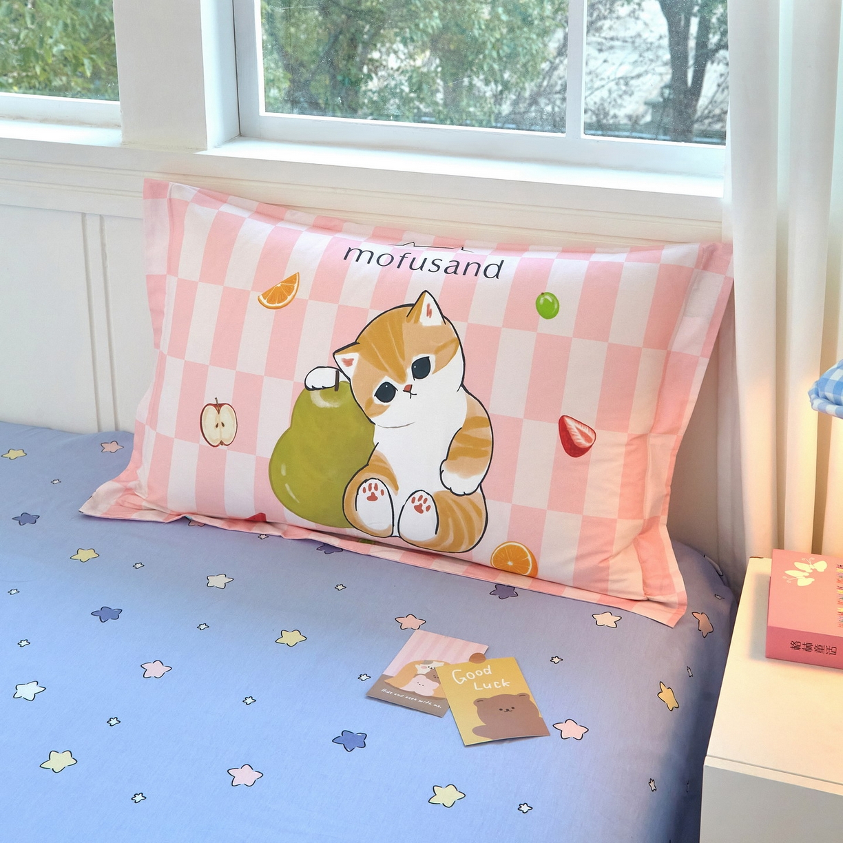 91家纺网 家纺一手货源 找家纺 蘭菲家纺 2026新款全棉大版鲨鱼猫套件-猫福系列四件套 水果珊迪-猫福.系列