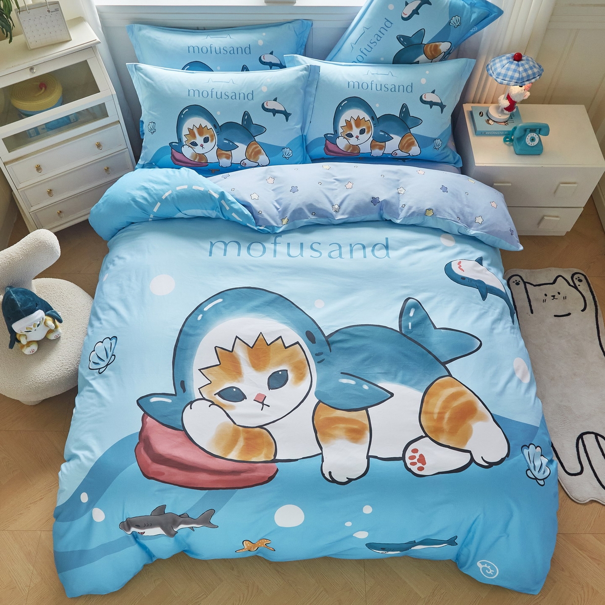 91家纺网 家纺一手货源 找家纺 蘭菲家纺 2026新款全棉大版鲨鱼猫套件-猫福系列四件套 珊迪沙滩季-猫福系列