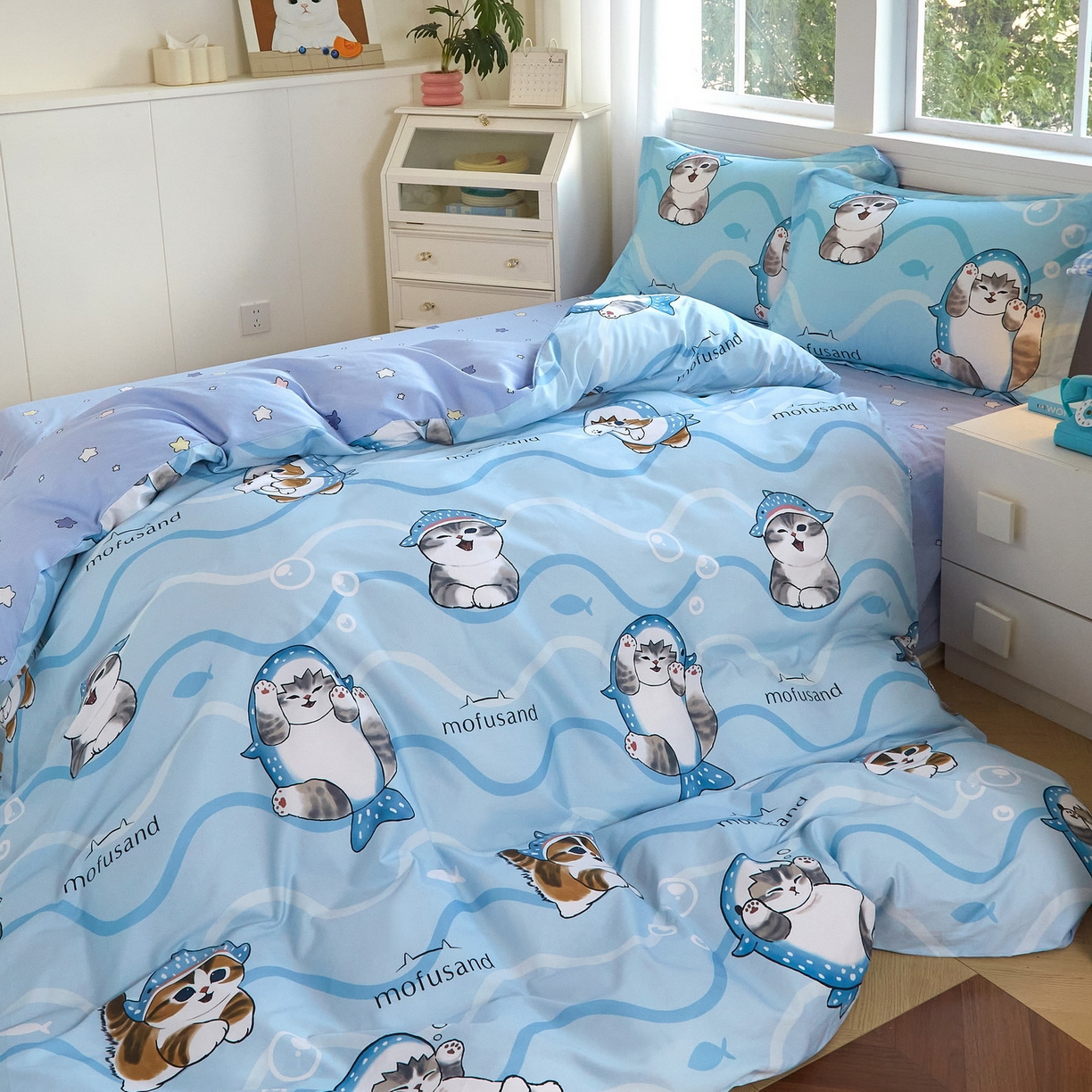 91家纺网 家纺一手货源 找家纺 蘭菲家纺 2026新款全棉大版鲨鱼猫套件-猫福系列四件套 珊迪出海-猫福系列