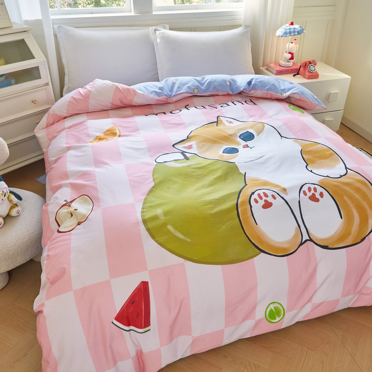 91家纺网 家纺一手货源 找家纺 蘭菲家纺 2026新款全棉大版鲨鱼猫套件-猫福系列单被套 水果珊迪-猫福.系列