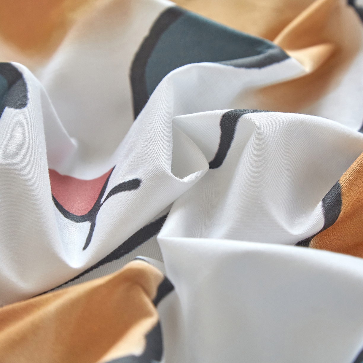 91家纺网 家纺一手货源 找家纺 蘭菲家纺 2026新款全棉大版鲨鱼猫套件-猫福系列单床笠 珊迪沙滩季