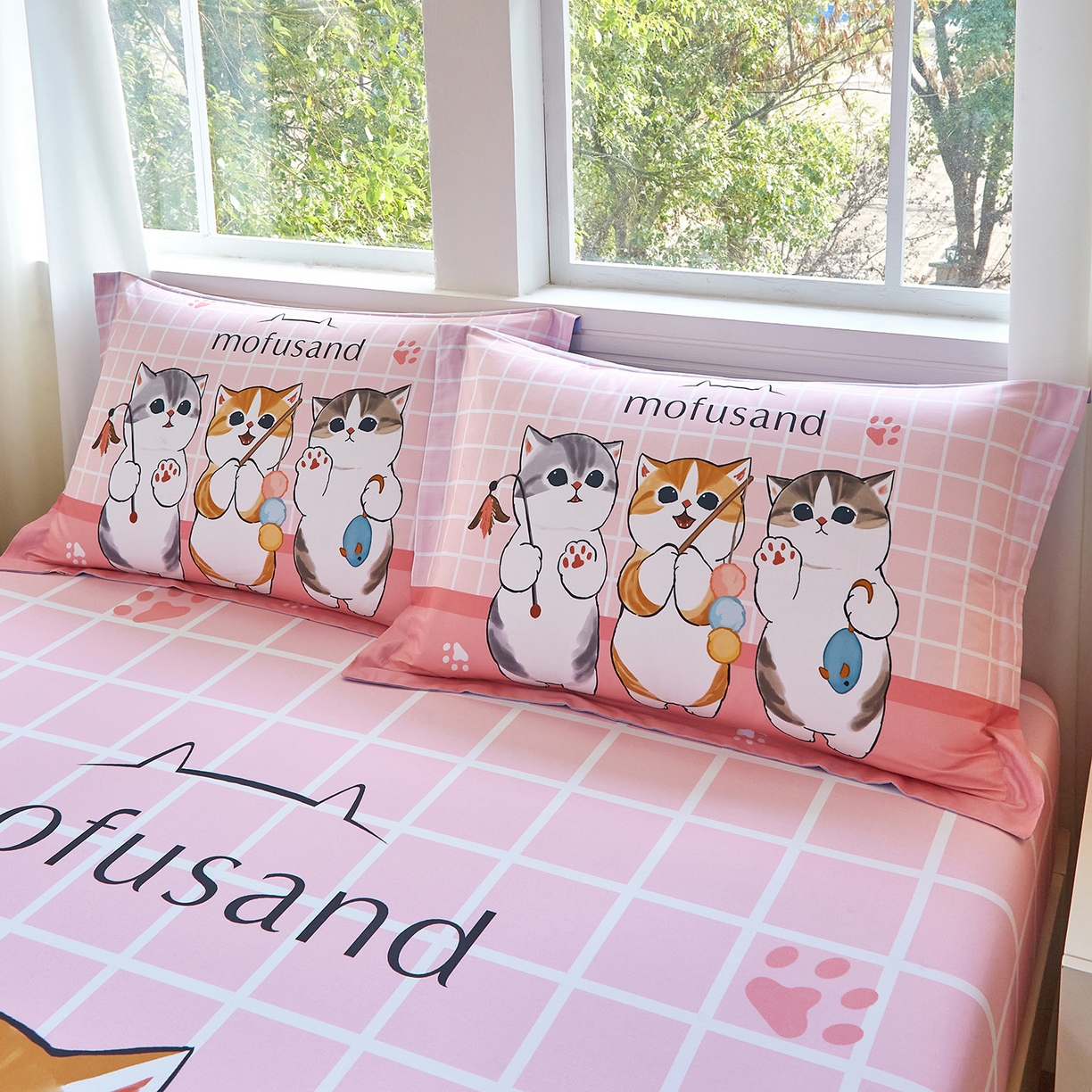 91家纺网 家纺一手货源 找家纺 蘭菲家纺 2026新款全棉大版鲨鱼猫套件-猫福系列单床笠 珊迪逛街