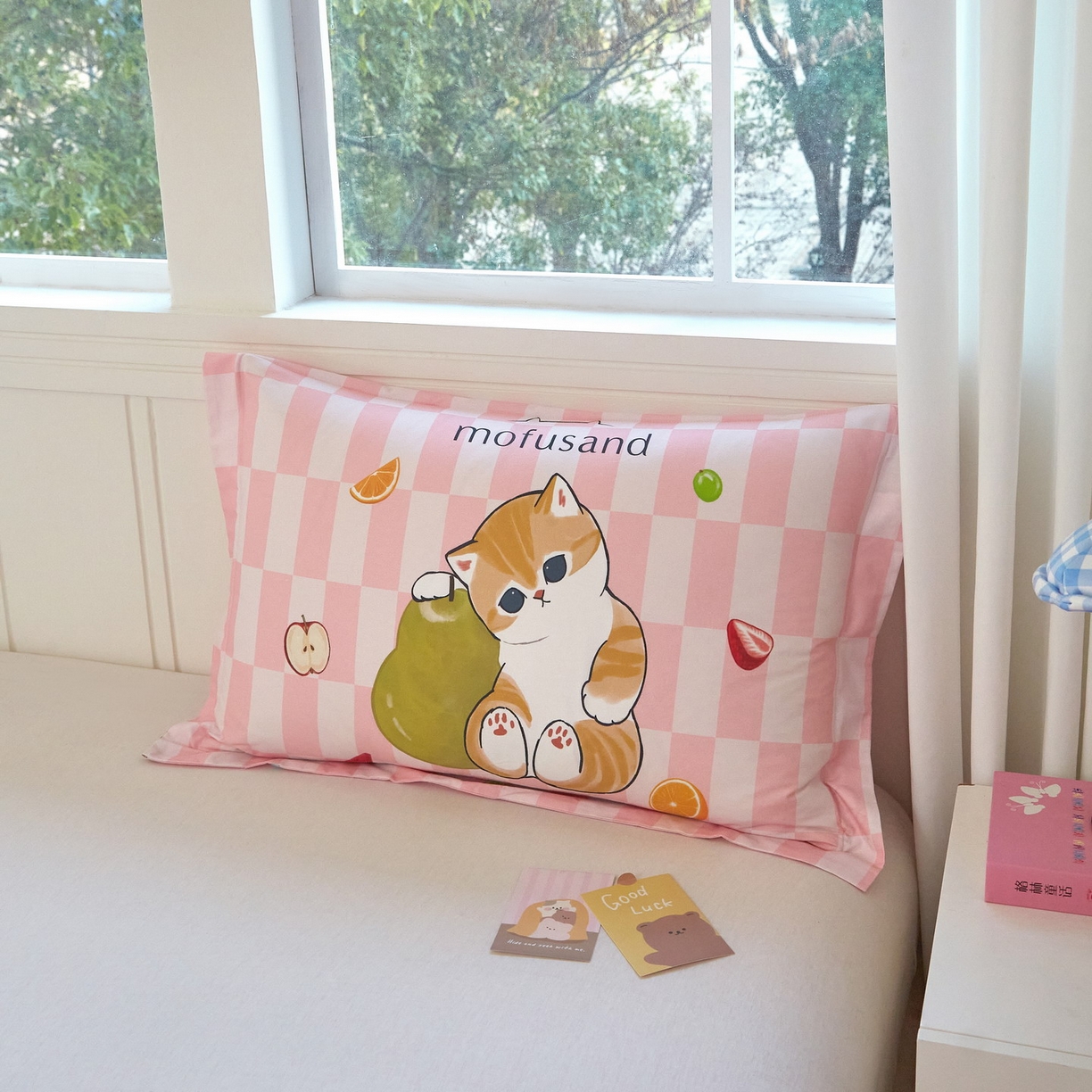 91家纺网 家纺一手货源 找家纺 蘭菲家纺 2026新款全棉大版鲨鱼猫套件-猫福系列单枕套 水果珊迪-猫福.系列