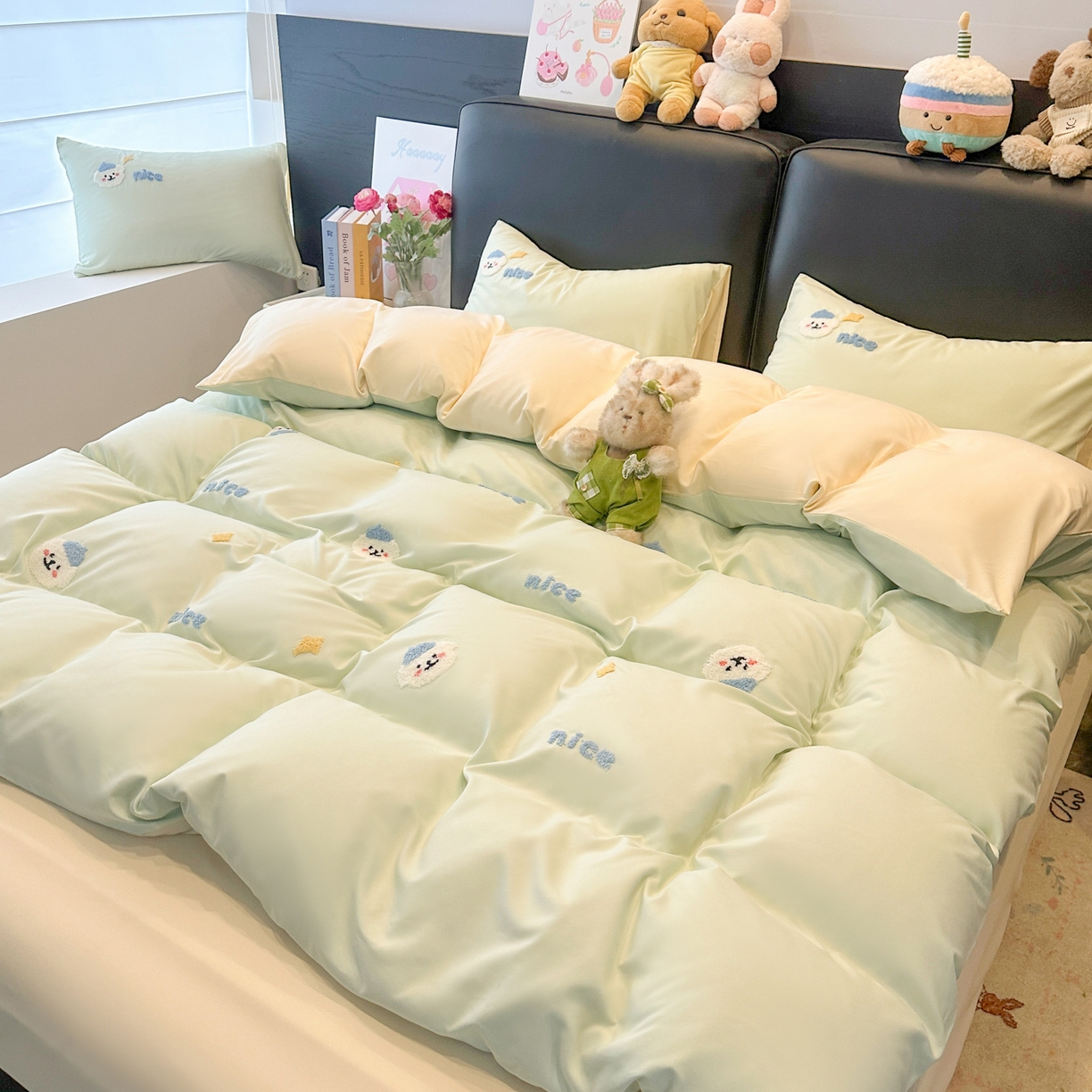 91家纺网 家纺一手货源 找家纺 韩巢家纺 2026新款水洗棉毛巾绣四件套 哈哈狗-浅绿黄