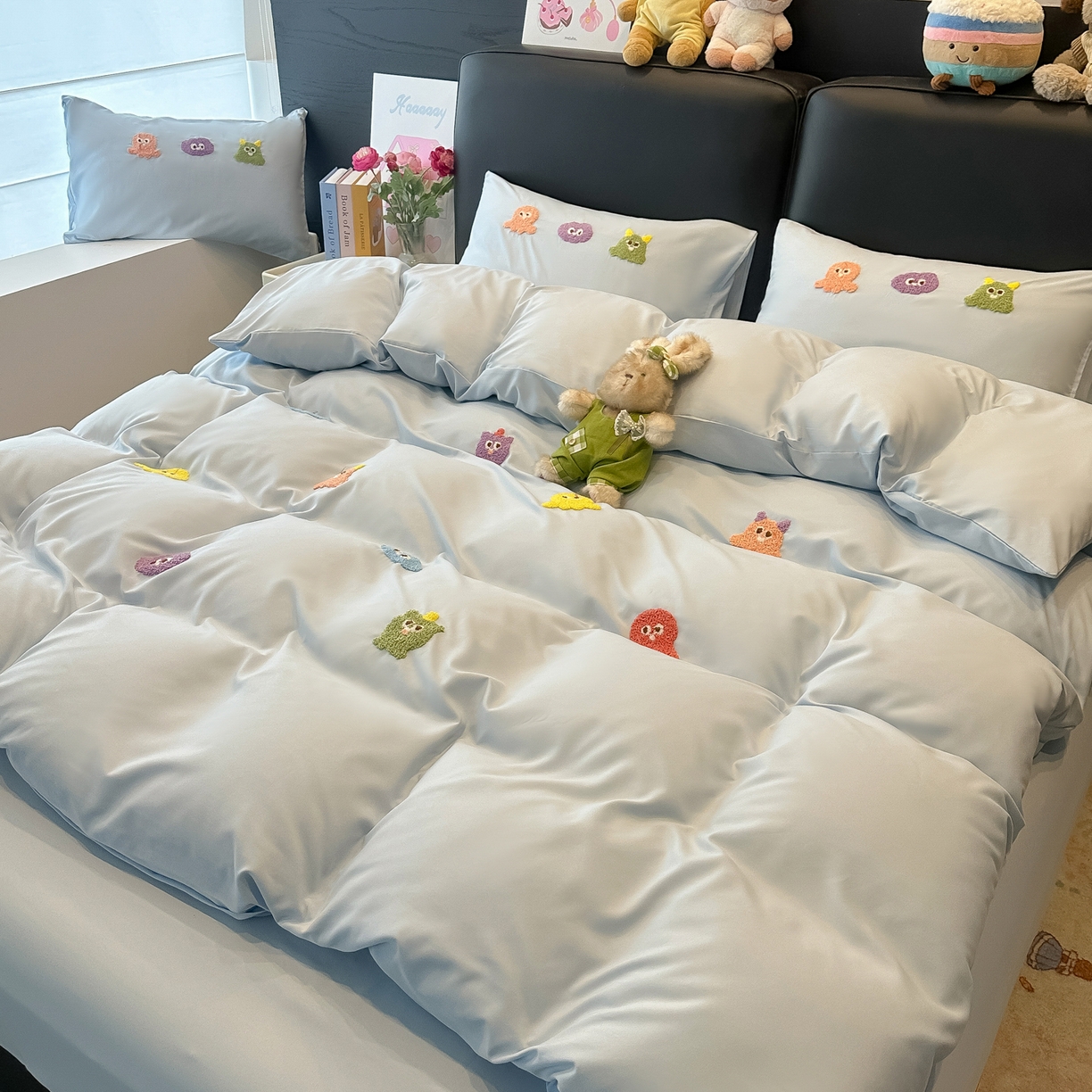 91家纺网 家纺一手货源 找家纺 韩巢家纺 2026新款水洗棉毛巾绣四件套 小精灵-浅蓝