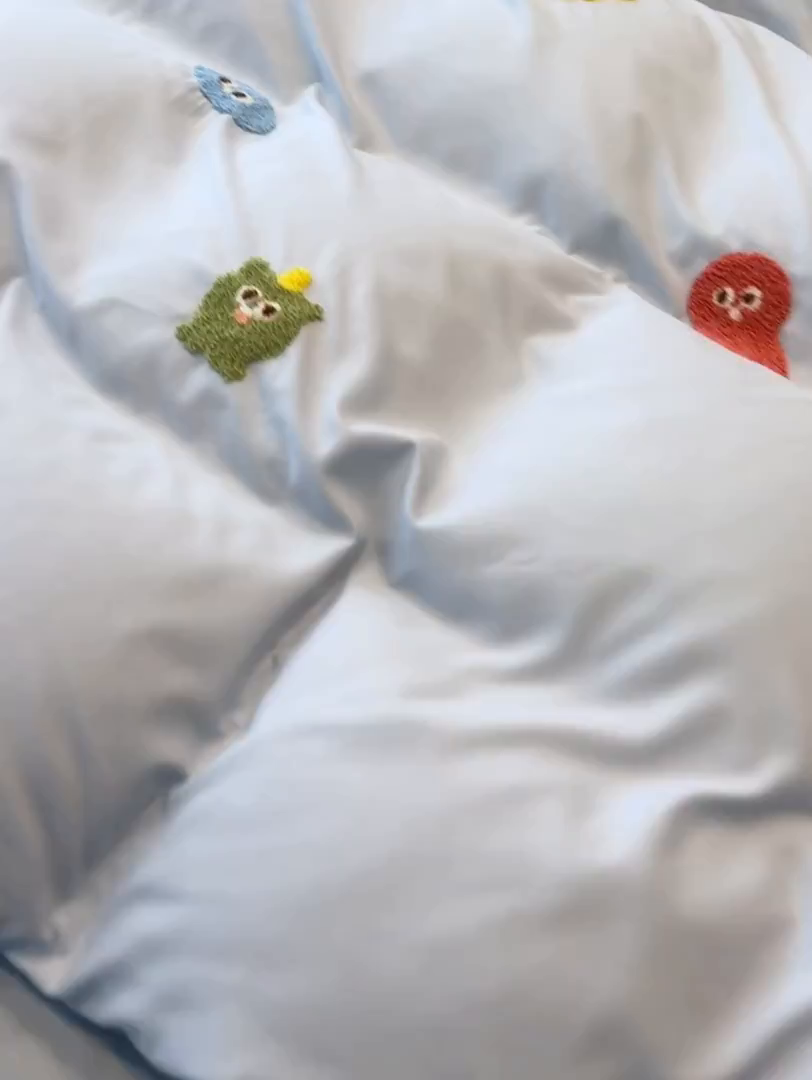 91家纺网 家纺一手货源 找家纺 韩巢家纺 2026新款水洗棉毛巾绣四件套 小精灵-浅蓝