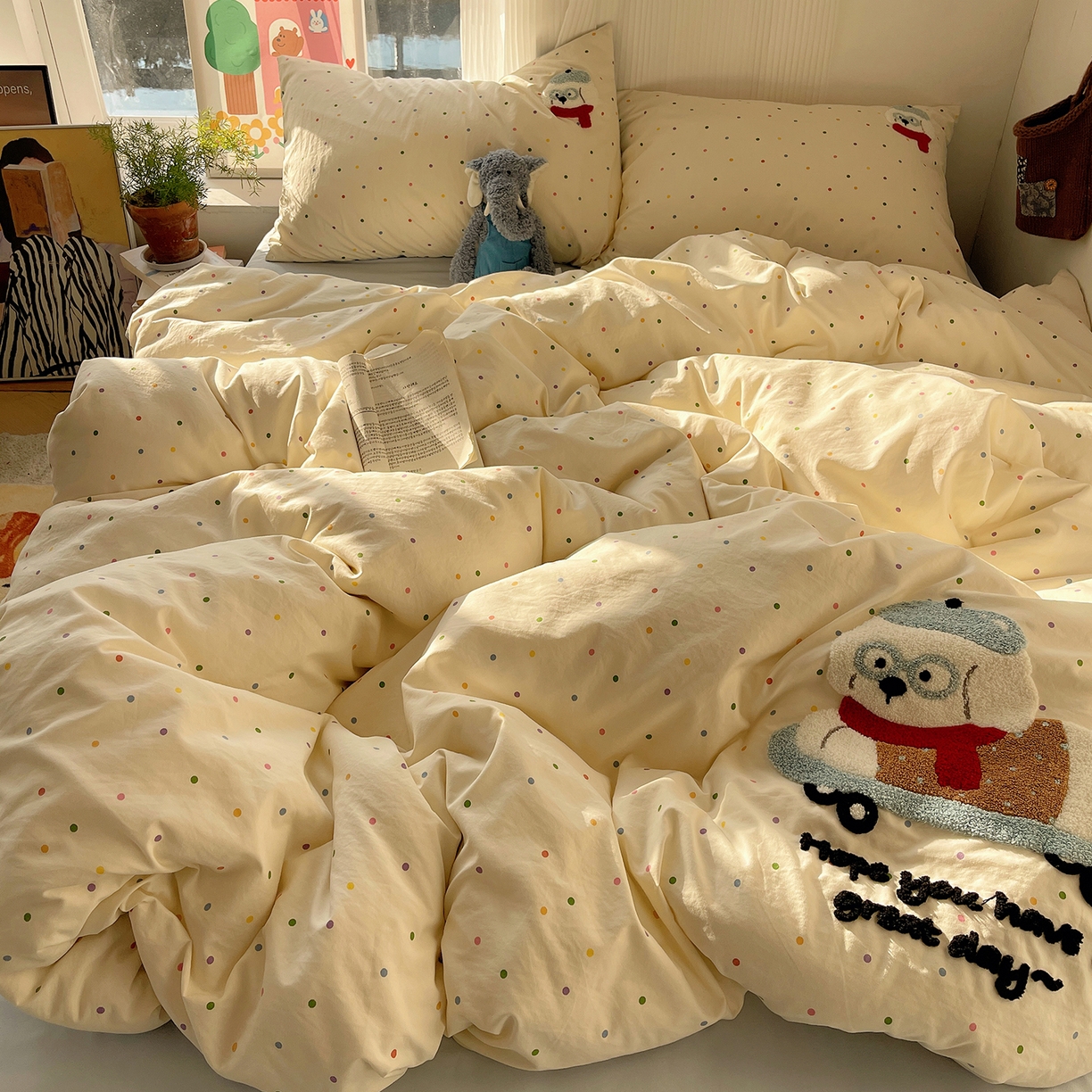 91家纺网 家纺一手货源 找家纺 沐芷 2026 【提供买家秀】水洗棉四件套毛巾绣A类仿棉床上用品床单被套三件套可爱小清新 毛巾绣-滑板出行