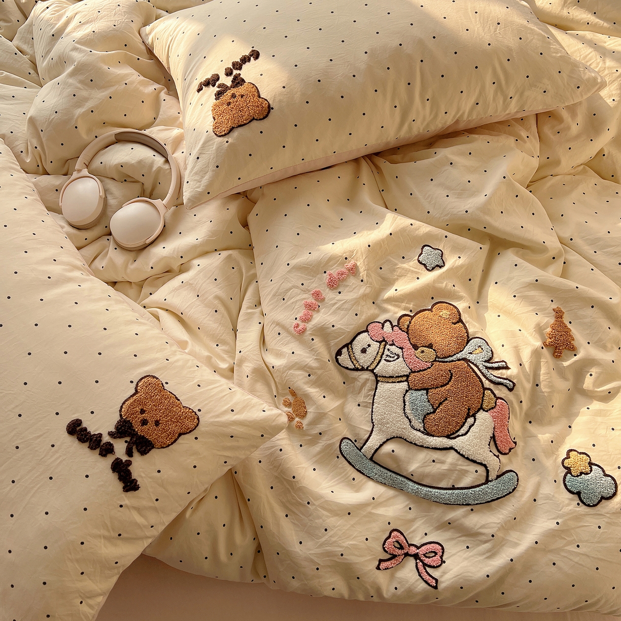 91家纺网 家纺一手货源 找家纺 沐芷 2026 【提供买家秀】水洗棉四件套毛巾绣A类仿棉床上用品床单被套三件套可爱小清新 毛巾绣-木马小熊