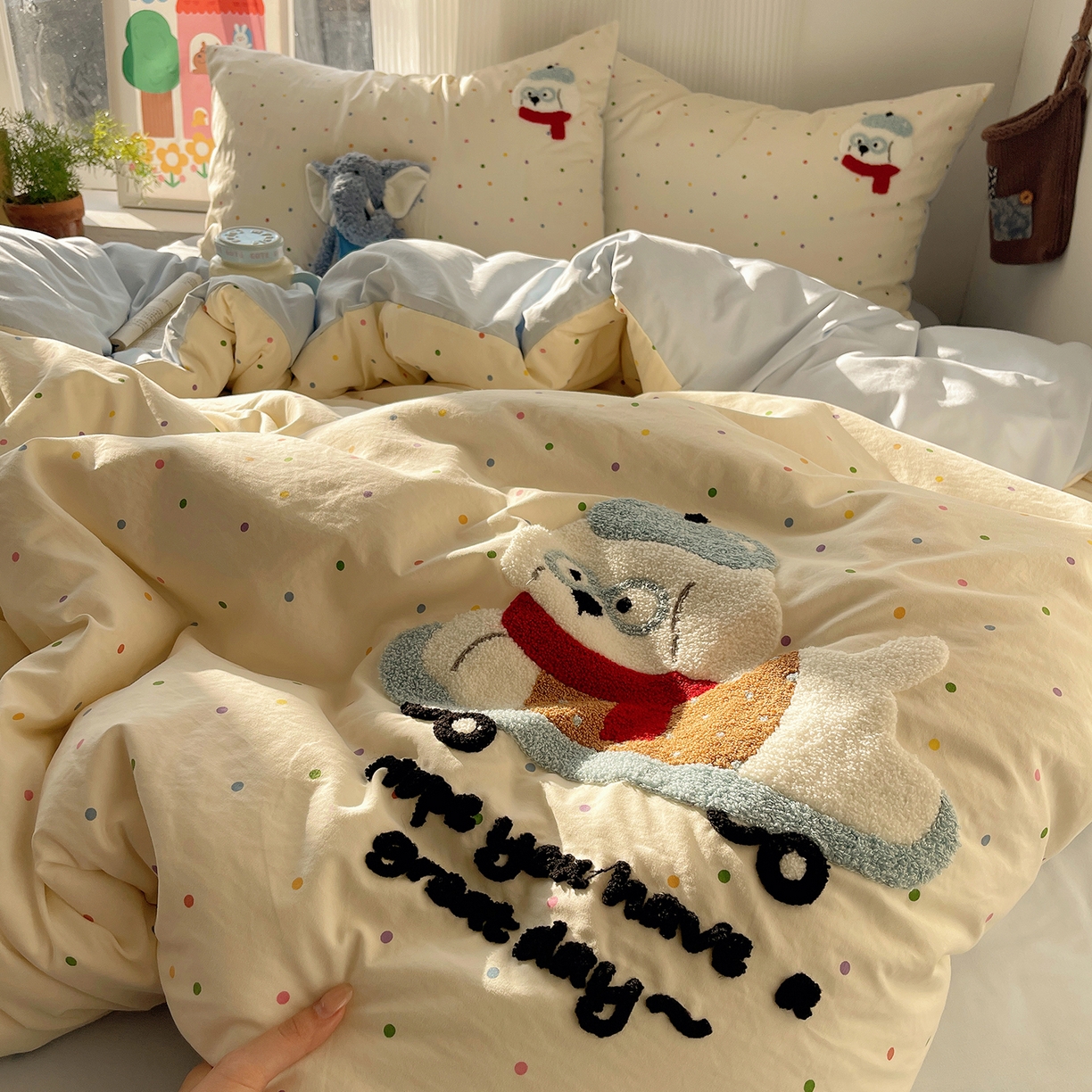 91家纺网 家纺一手货源 找家纺 沐芷 2026 【提供买家秀】水洗棉四件套毛巾绣A类仿棉床上用品床单被套三件套可爱小清新 毛巾绣-滑板出行