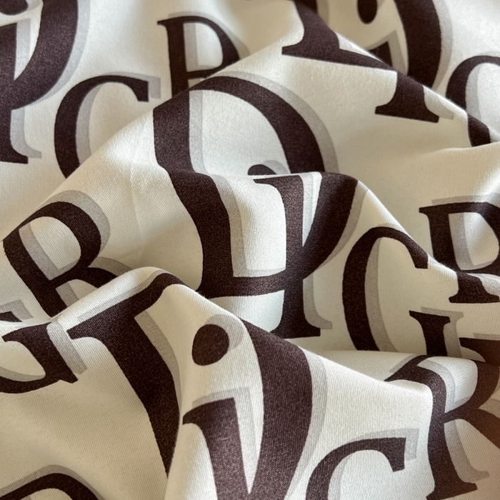 91家纺网 家纺一手货源 找家纺 （总）友承家纺 2026新款床上用品加厚磨毛大牌风四件套春夏床单磨毛被套高级奢华宿舍三件套欧洲站