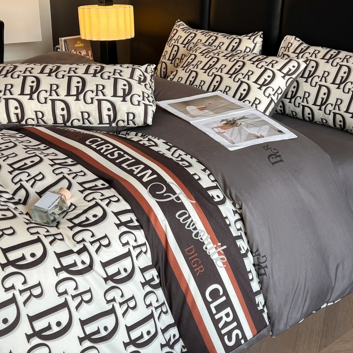 91家纺网 家纺一手货源 找家纺 （总）友承家纺 2026新款床上用品加厚磨毛大牌风四件套春夏床单磨毛被套高级奢华宿舍三件套欧洲站