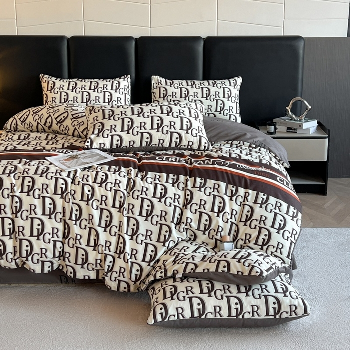 91家纺网 家纺一手货源 找家纺 友承家纺 2026新款床上用品加厚磨毛大牌风四件套春夏床单磨毛被套高级奢华宿舍三件套欧洲站 黑白迪