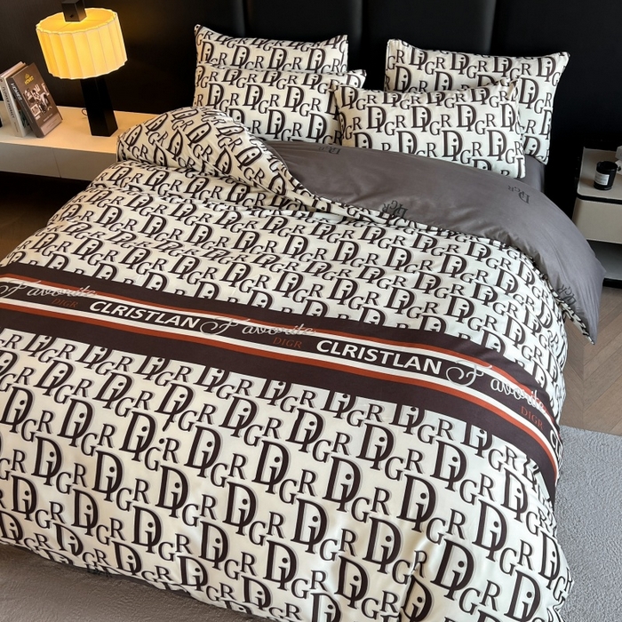 91家纺网 家纺一手货源 找家纺 友承家纺 2026新款床上用品加厚磨毛大牌风四件套春夏床单磨毛被套高级奢华宿舍三件套欧洲站 黑白迪