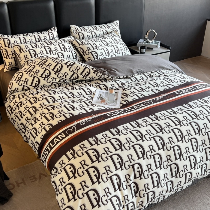 91家纺网 家纺一手货源 找家纺 友承家纺 2026新款床上用品加厚磨毛大牌风四件套春夏床单磨毛被套高级奢华宿舍三件套欧洲站 黑白迪