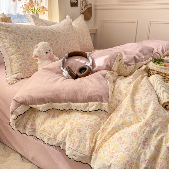 91家纺网 家纺一手货源 找家纺 一比一家纺 2026新款A类仿棉古法水洗棉法式全棉花边四件套 剪秋