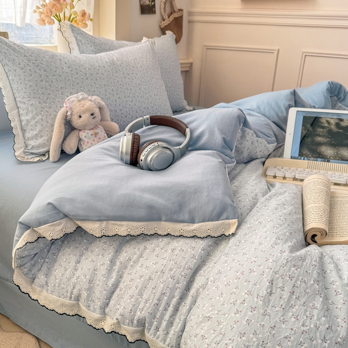 91家纺网 家纺一手货源 找家纺 一比一家纺 2026新款A类仿棉古法水洗棉法式全棉花边四件套 小幸运-蓝