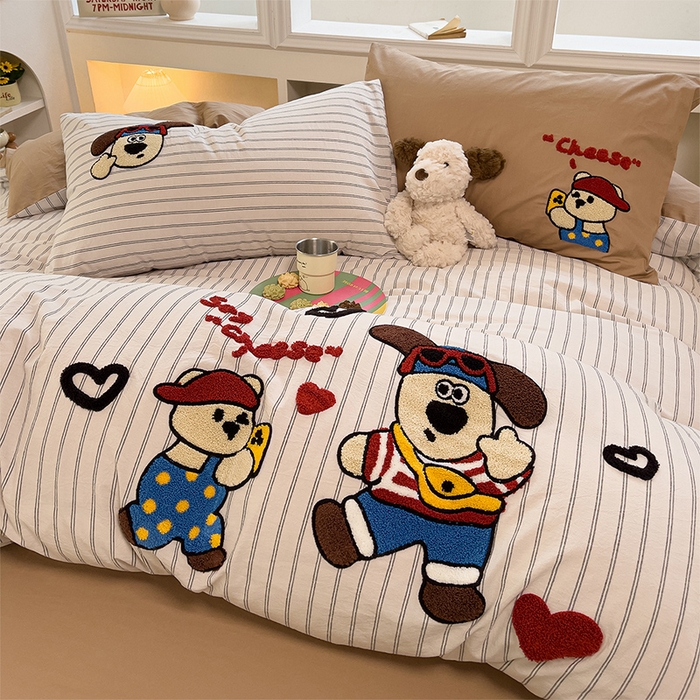 91家纺网 家纺一手货源 找家纺 （总）炫拼家纺 2026新款多巴胺系列A类全棉40支水洗棉卡通毛巾绣四件套