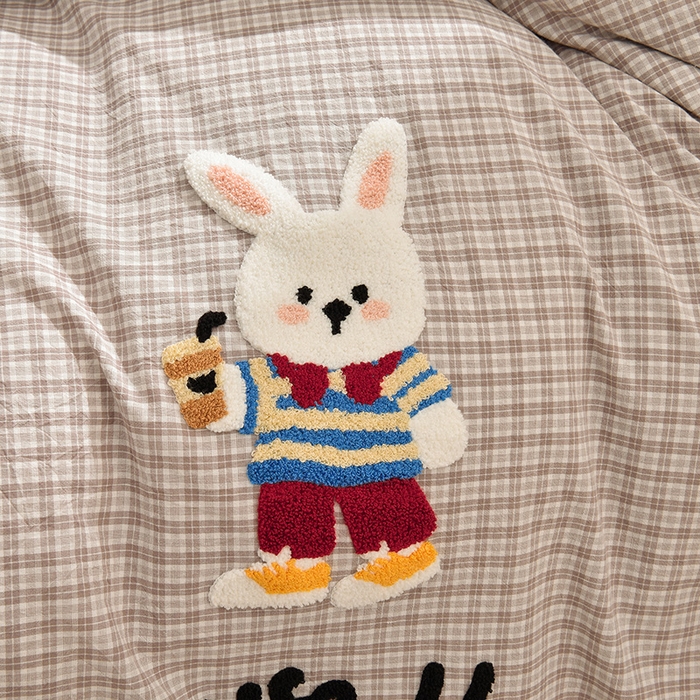 91家纺网 家纺一手货源 找家纺 炫拼家纺 2026新款多巴胺系列A类全棉40支水洗棉卡通毛巾绣四件套 多巴胺-快乐伙伴