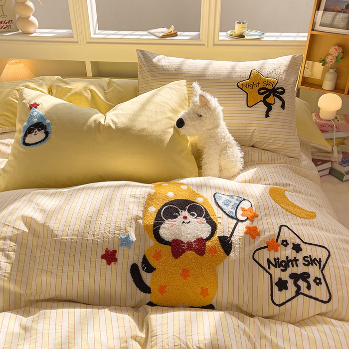 91家纺网 家纺一手货源 找家纺 炫拼家纺 2026新款多巴胺系列A类全棉40支水洗棉卡通毛巾绣四件套 多巴胺-星星猫