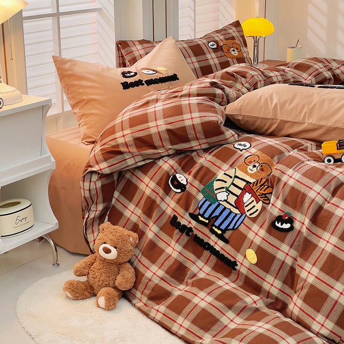 91家纺网 家纺一手货源 找家纺 炫拼家纺 2026新款多巴胺系列A类全棉40支水洗棉卡通毛巾绣四件套 多巴胺-面包熊