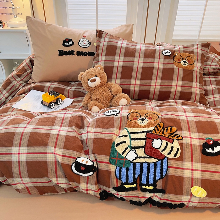 91家纺网 家纺一手货源 找家纺 炫拼家纺 2026新款多巴胺系列A类全棉40支水洗棉卡通毛巾绣四件套 多巴胺-面包熊