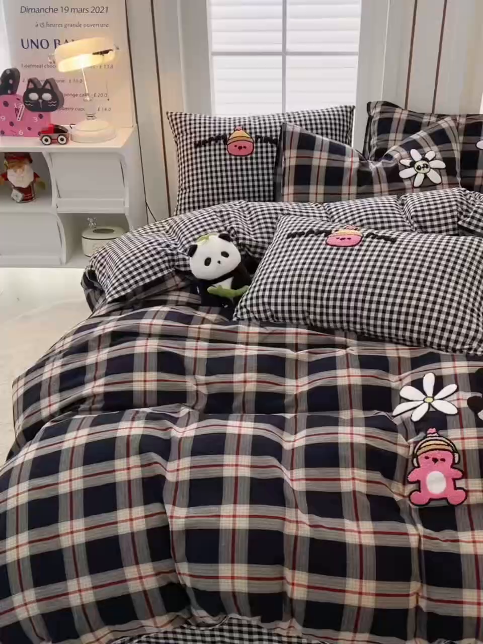 91家纺网 家纺一手货源 找家纺 炫拼家纺 2026新款多巴胺系列A类全棉40支水洗棉卡通毛巾绣四件套 多巴胺-快乐时光