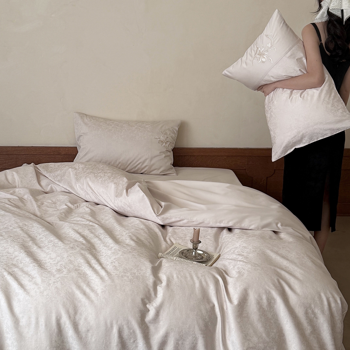 91家纺网 家纺一手货源 找家纺 （总）鹿班家居 2026春季新品100S长绒棉提花刺绣系列四件套-兰心幽怀（标准会员-20元）