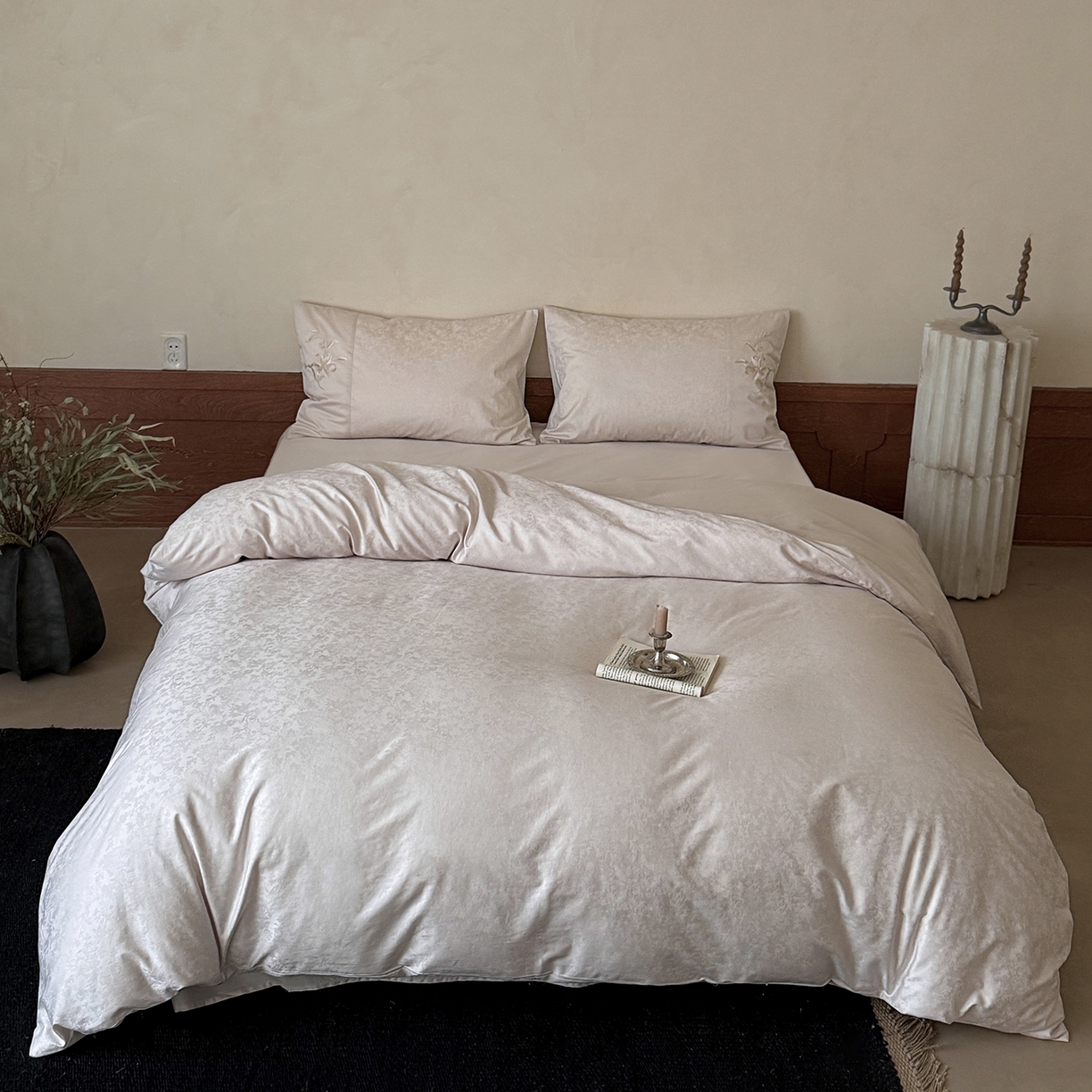 91家纺网 家纺一手货源 找家纺 鹿班家居 2026春季新品100S长绒棉提花刺绣系列四件套-兰心幽怀（标准会员-20元） 兰心幽怀-粉色