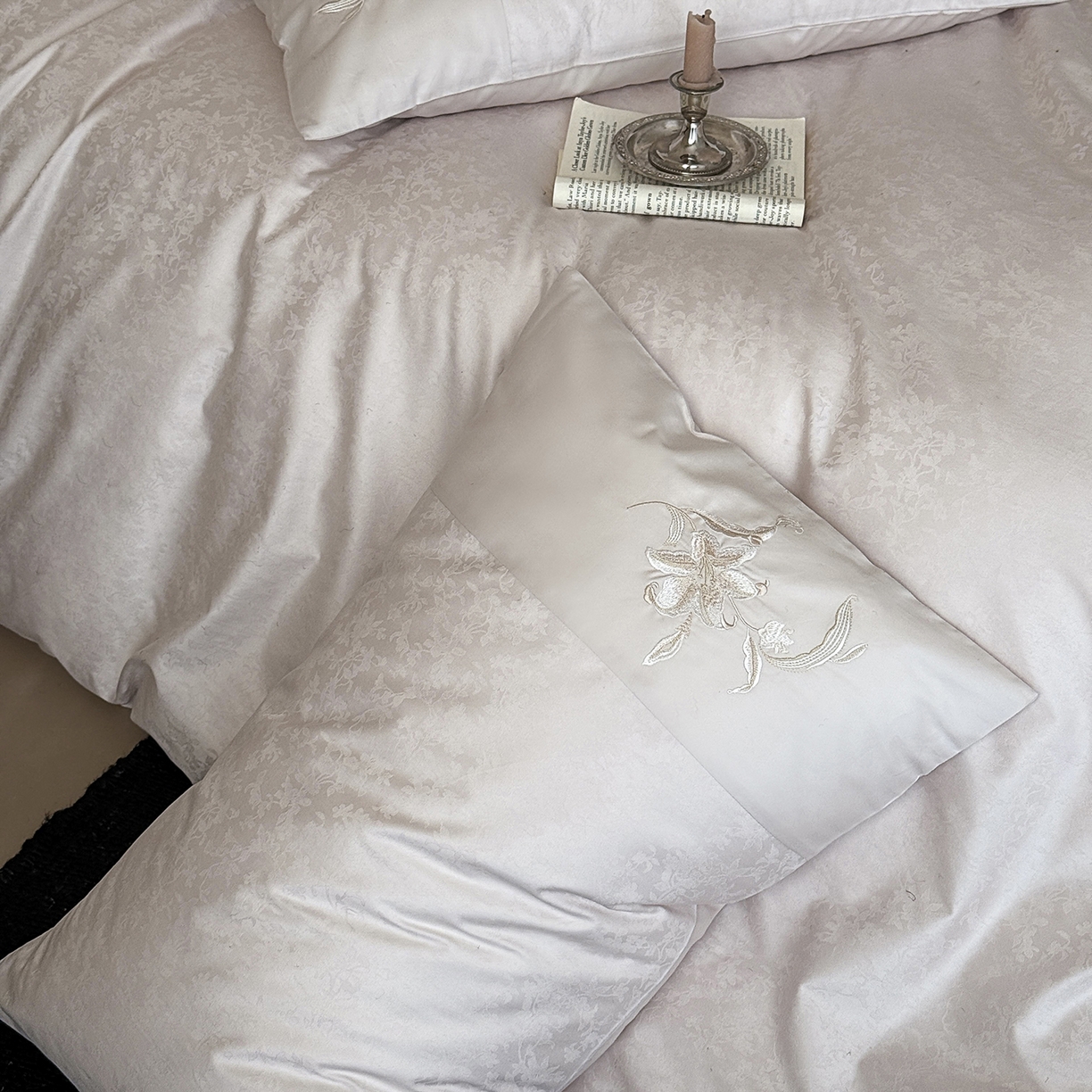 91家纺网 家纺一手货源 找家纺 鹿班家居 2026春季新品100S长绒棉提花刺绣系列四件套-兰心幽怀（标准会员-20元） 兰心幽怀-粉色