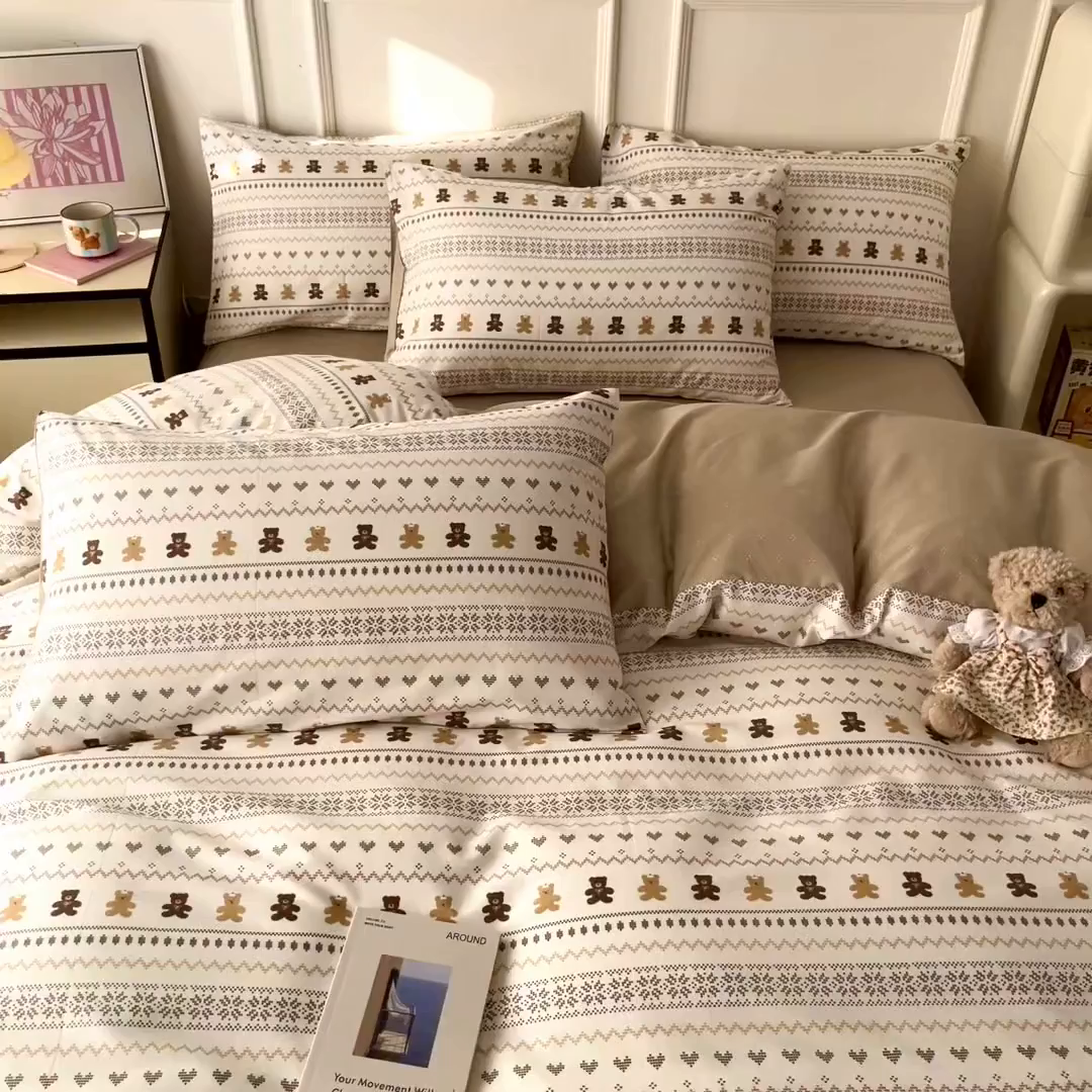 91家纺网 家纺一手货源 找家纺 西引力 2026新款40支全棉斜纹印花单枕套 费尔岛小熊