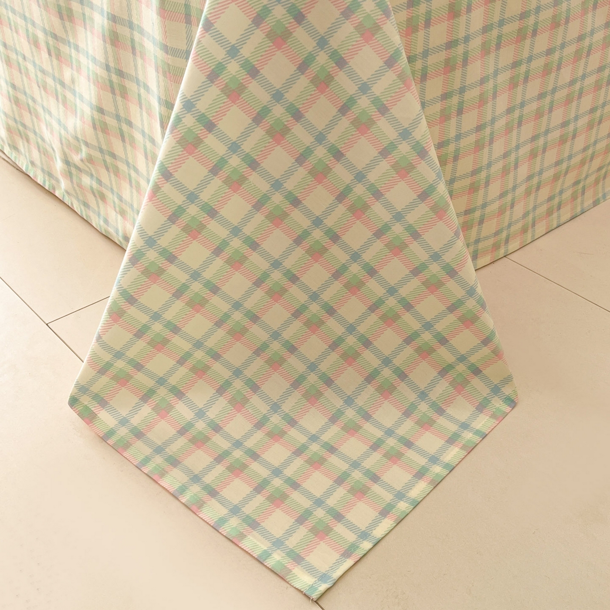 91家纺网 家纺一手货源 找家纺 西引力 2026新款40支全棉斜纹印花单枕套 绿苹果猫猫