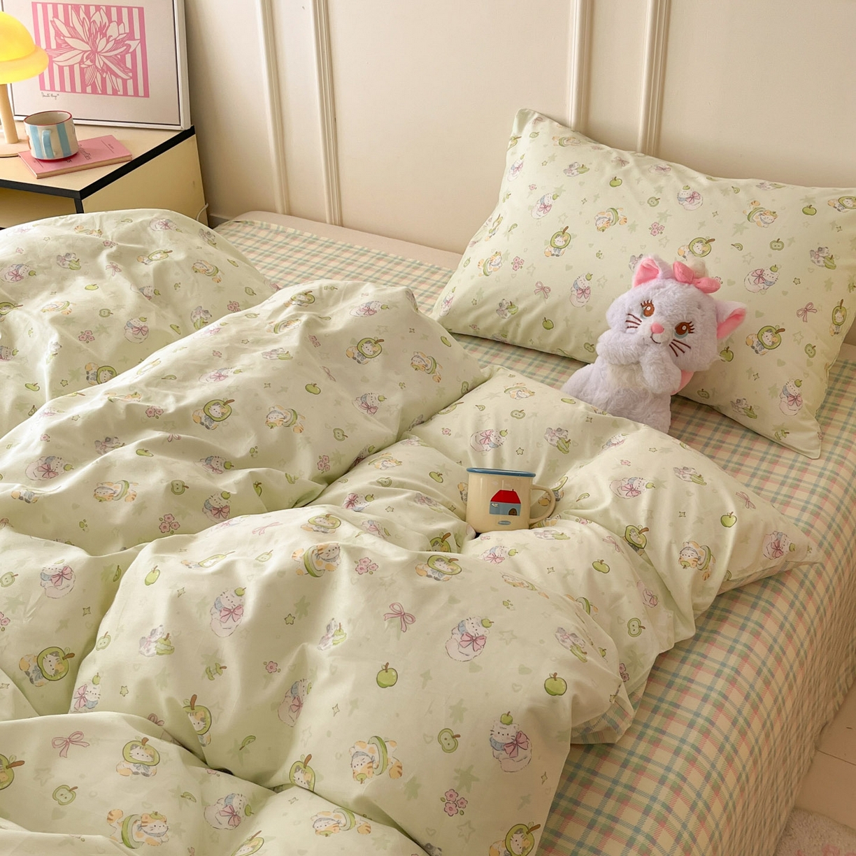 91家纺网 家纺一手货源 找家纺 西引力 2026新款40支全棉斜纹印花单枕套 绿苹果猫猫