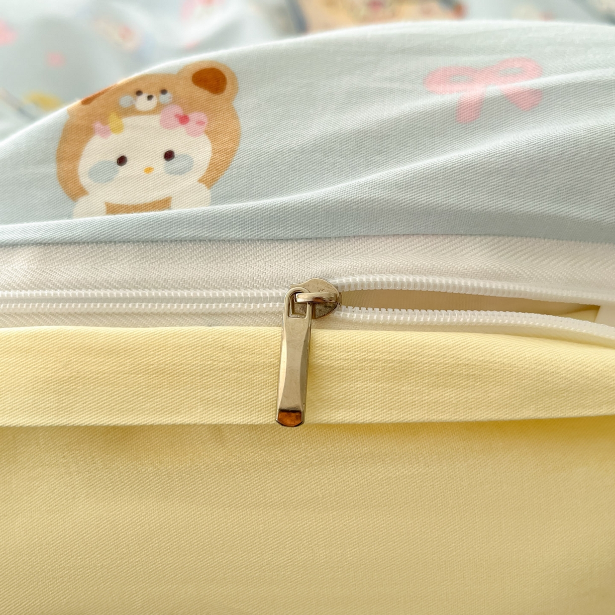 91家纺网 家纺一手货源 找家纺 西引力 2026新款40支全棉斜纹印花单枕套 糖果猫-蓝