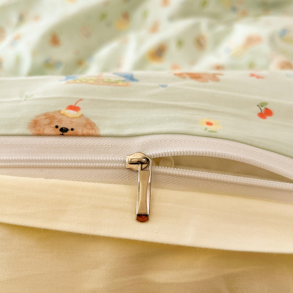 91家纺网 家纺一手货源 找家纺 西引力 2026新款40支全棉斜纹印花单枕套 童趣小狗