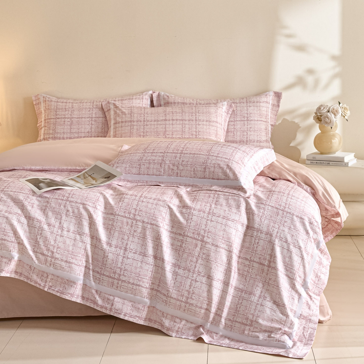 91家纺网 家纺一手货源 找家纺 新方向2026春夏新款数码印花50s双股全棉纯棉贡缎长绒棉四件套-怦然心动（控价 标准328元 加大348元） 怦然心动-蔷薇粉