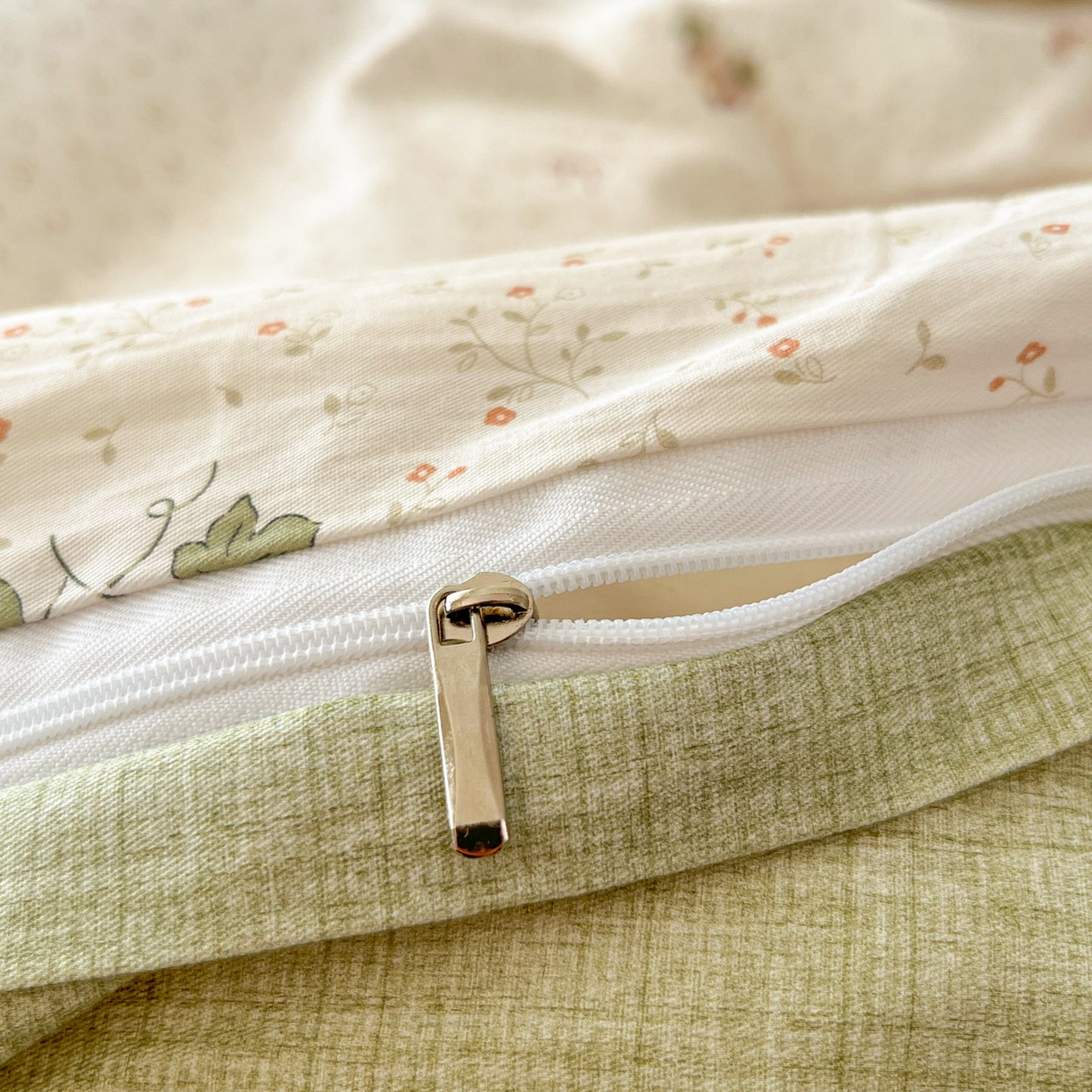 91家纺网 家纺一手货源 找家纺 西引力 2026新款40支全棉斜纹印花单枕套 小葡萄