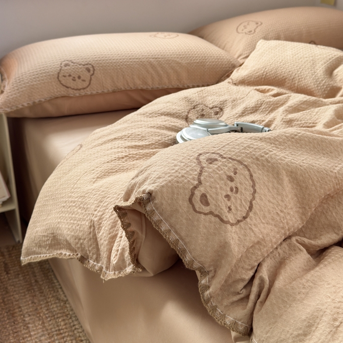 91家纺网 家纺一手货源 找家纺 典曼家纺 2026新款A类全棉华夫格提花贝壳边四件套 萌动时光-咖